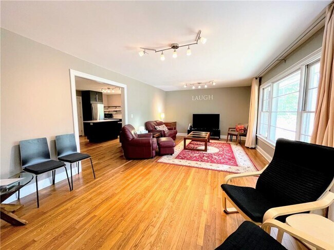 Building Photo - 1973 Desmond Dr