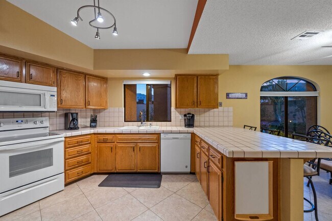 Building Photo - 53720 Avenida Carranza