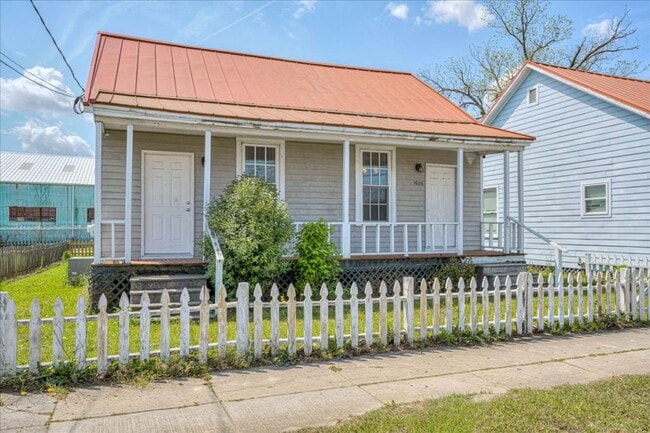 Building Photo - 1606 Broad St