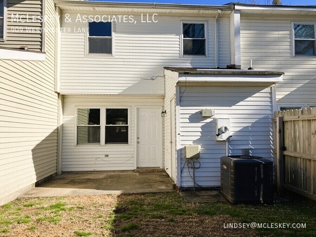 Building Photo - 909 Westminster Ln