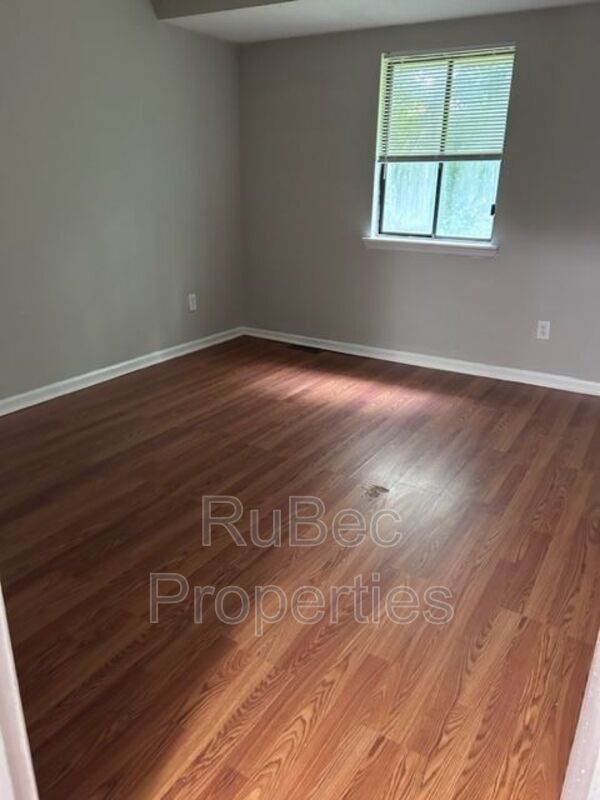 Building Photo - 6024 Spanish Oak Rd