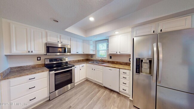 Building Photo - 695 A1A N