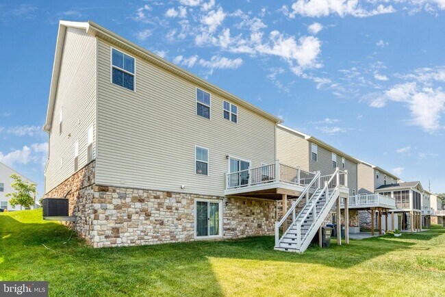 Building Photo - 11241 Wheeler Ridge Dr