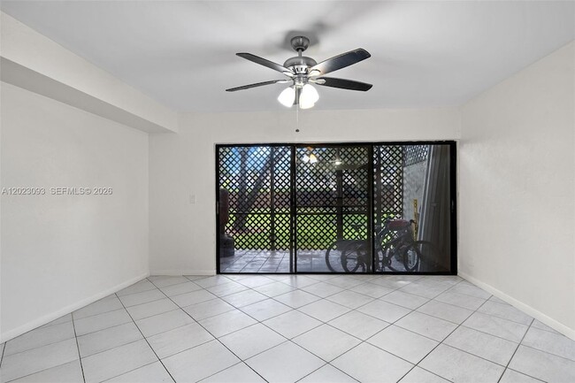 Building Photo - 4241 SW 71st Ter