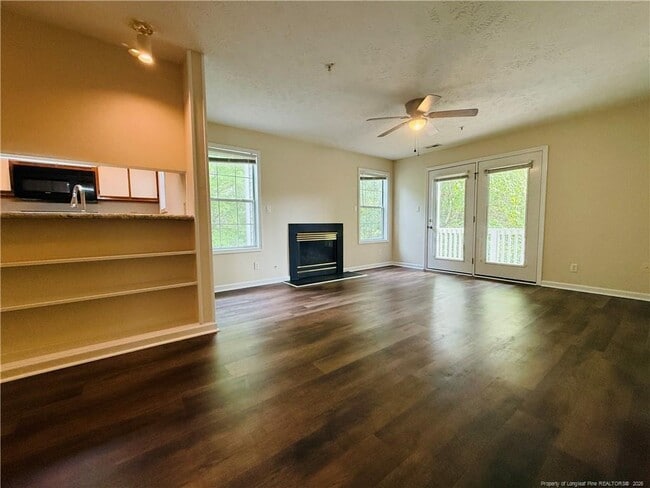 Building Photo - 349 Waterdown Dr