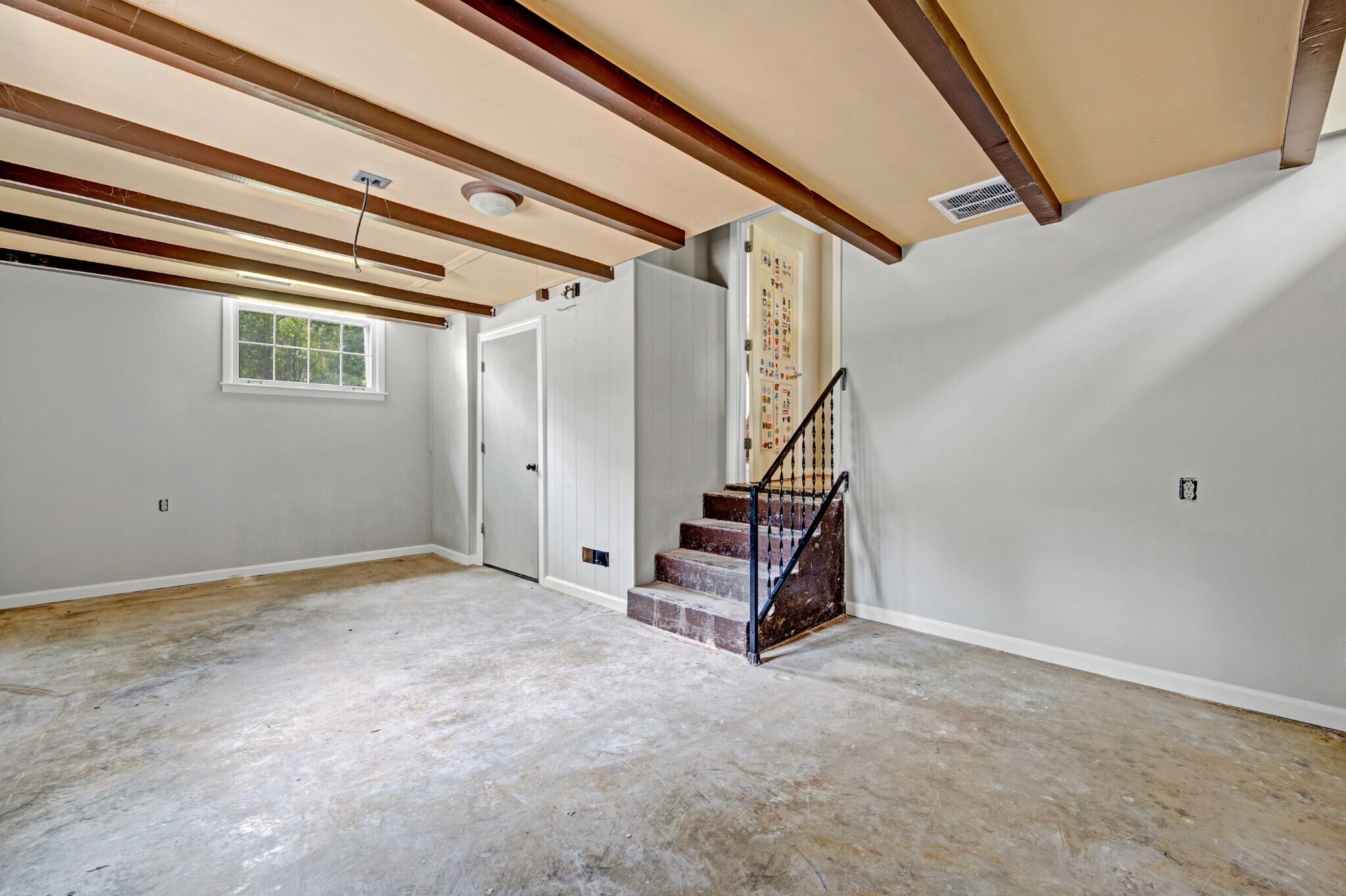 Great bonus space off of the kitchen. - 5017 W Durrett Dr