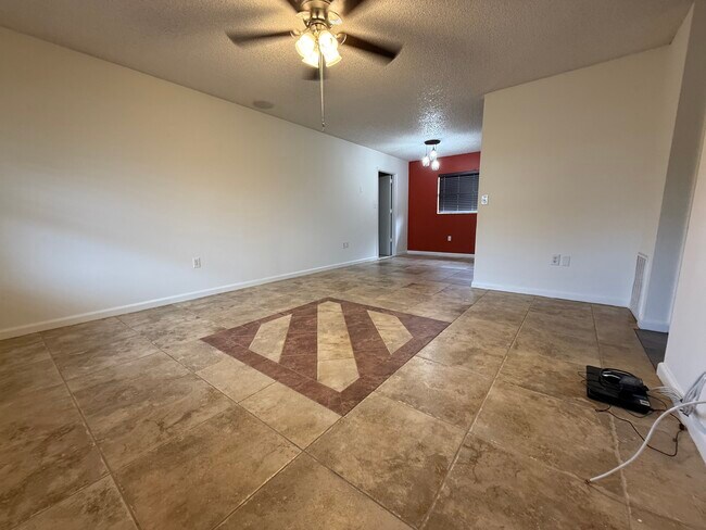 Building Photo - GI House