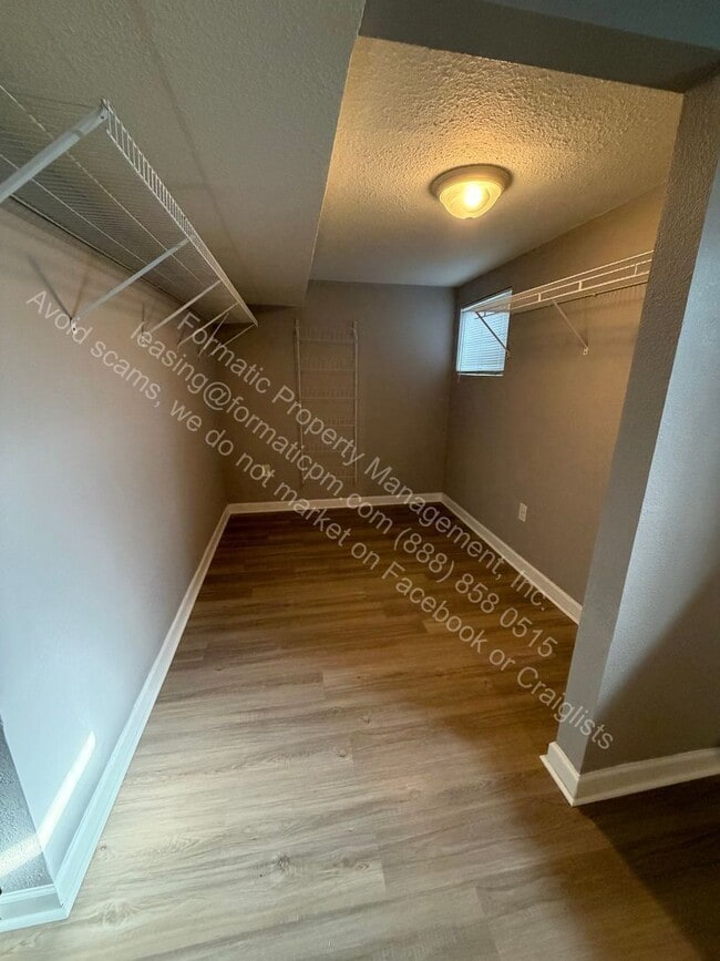 Building Photo - 17998 E Bellewood Dr