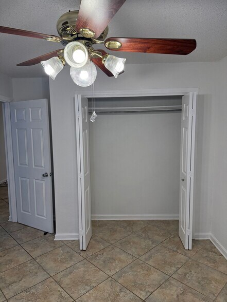 Building Photo - 1240 Avenue A