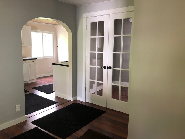 Building Photo - 662 Lamberton St NE