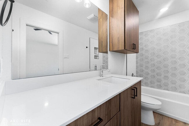 Building Photo - 4509 22nd Pl