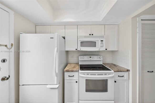 Building Photo - 6815 Edgewater Dr