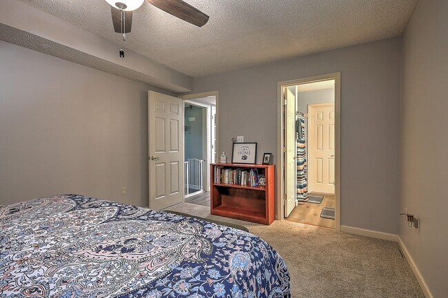 Building Photo - 4406 Willmary Dr