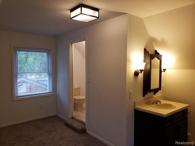 Building Photo - 4418 S Verona Cir