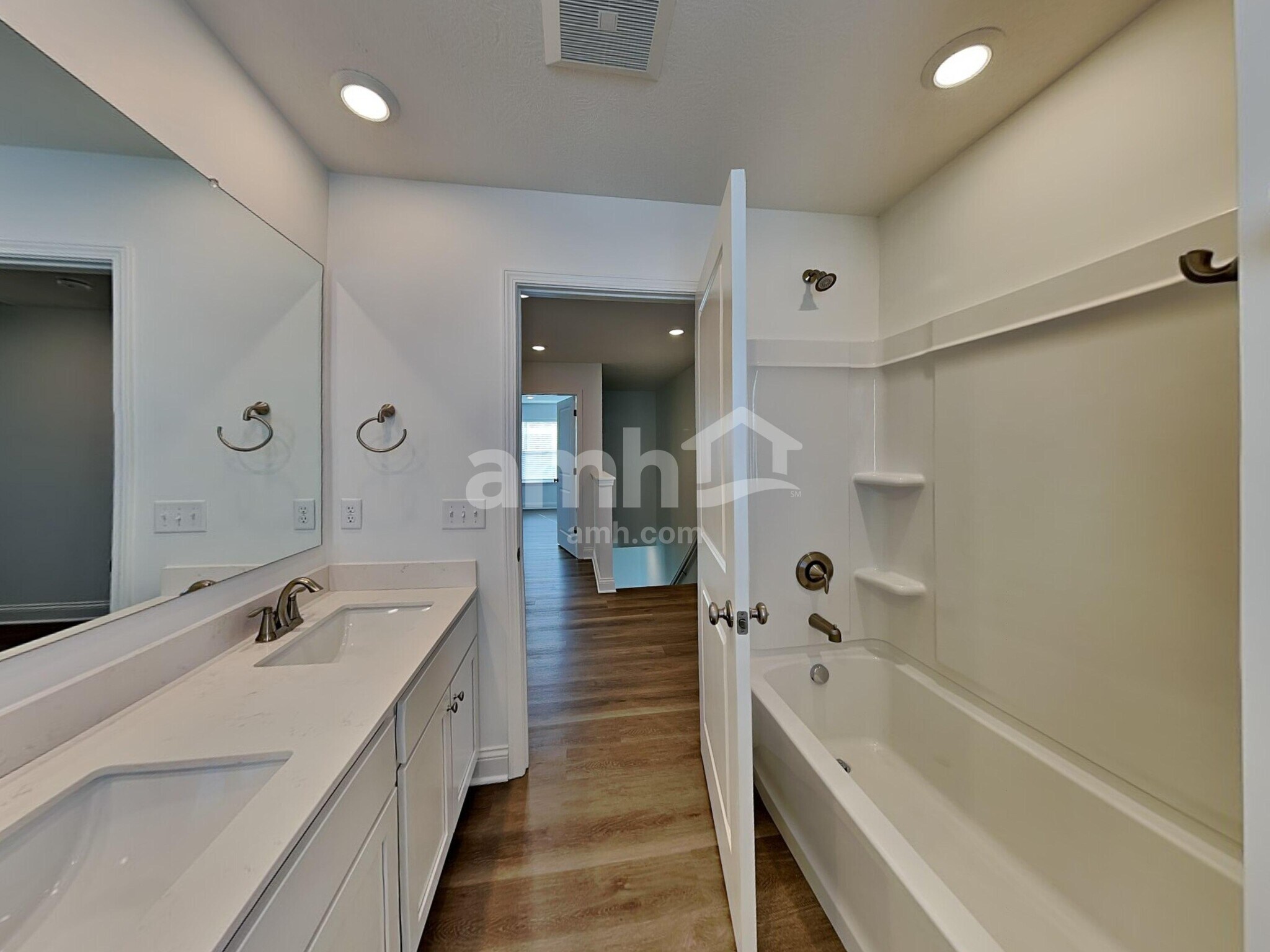 Building Photo - 204 Kramer Mills Dr