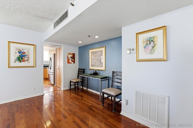 Building Photo - 1361 S Ocean Blvd