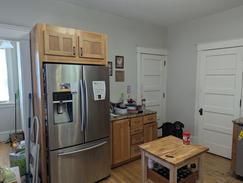 Kitchen - 3128 10th Ave S