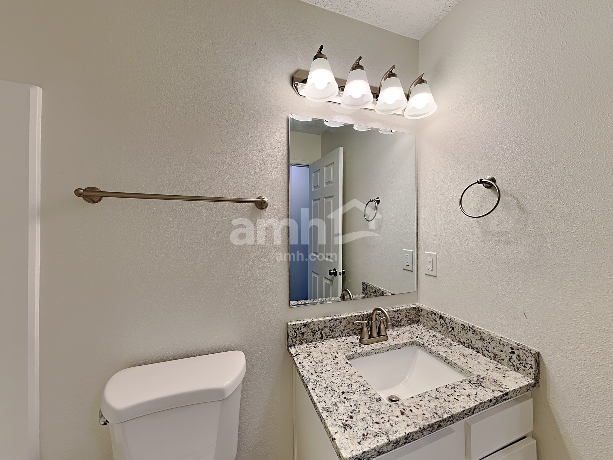 Building Photo - 10275 Holly Berry Cir