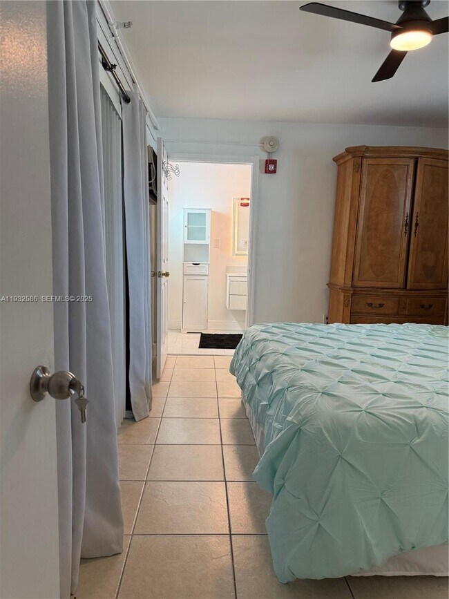 Building Photo - 2706 Montego Dr