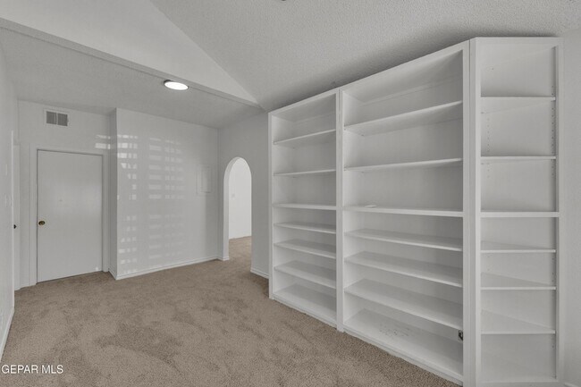 Building Photo - 1325 Whirlaway Dr