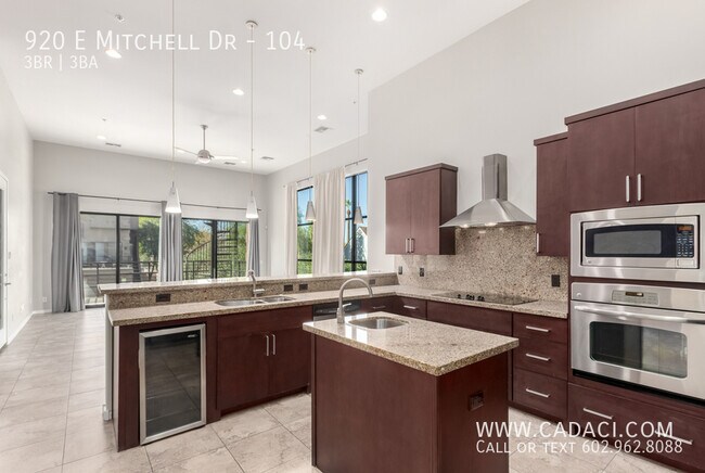 Building Photo - Mitchell Lofts 3 bed 2.5 bath Townhouse