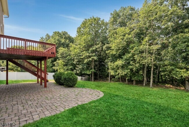 Building Photo - 23 Hill Hollow Rd