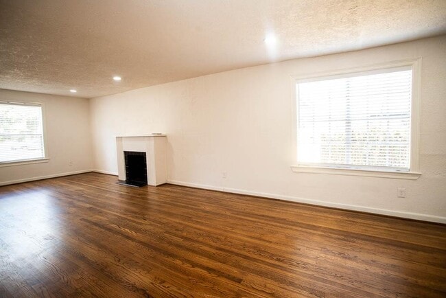 Building Photo - 5415 Palmer St