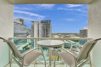 Building Photo - 350 SE 2nd St