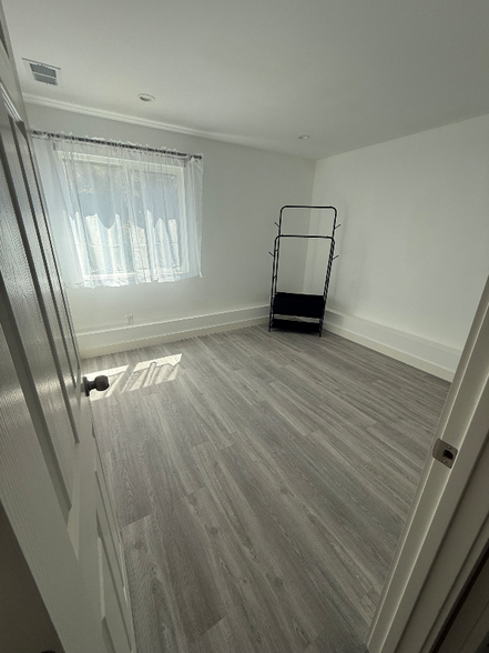 Building Photo - 111 Magellan Dr