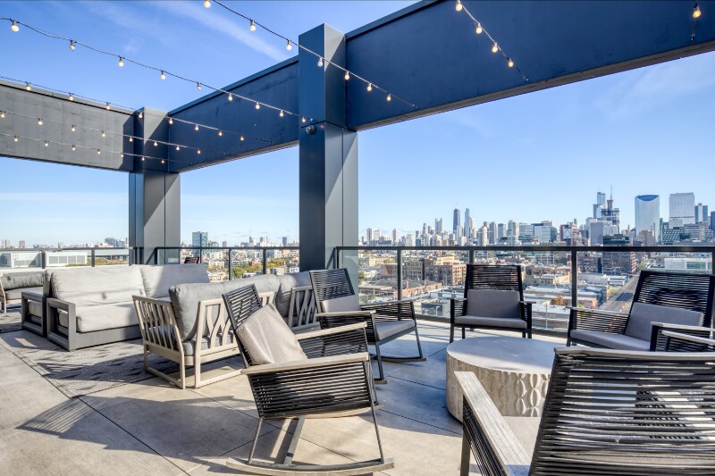 Building Photo - 222 N Ada St