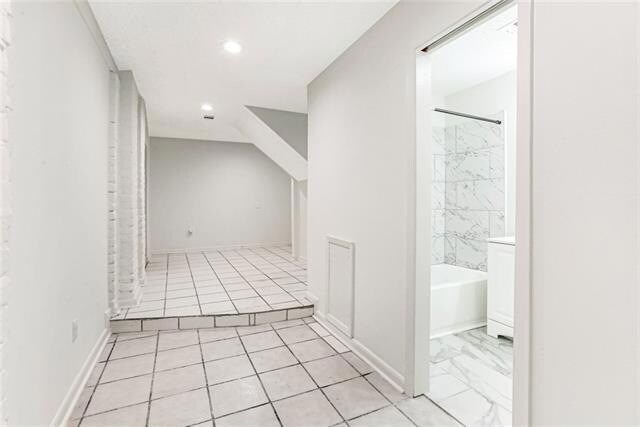 Building Photo - 903 Octavia St