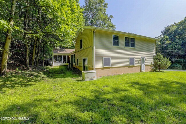 Building Photo - 3 Galewood Dr