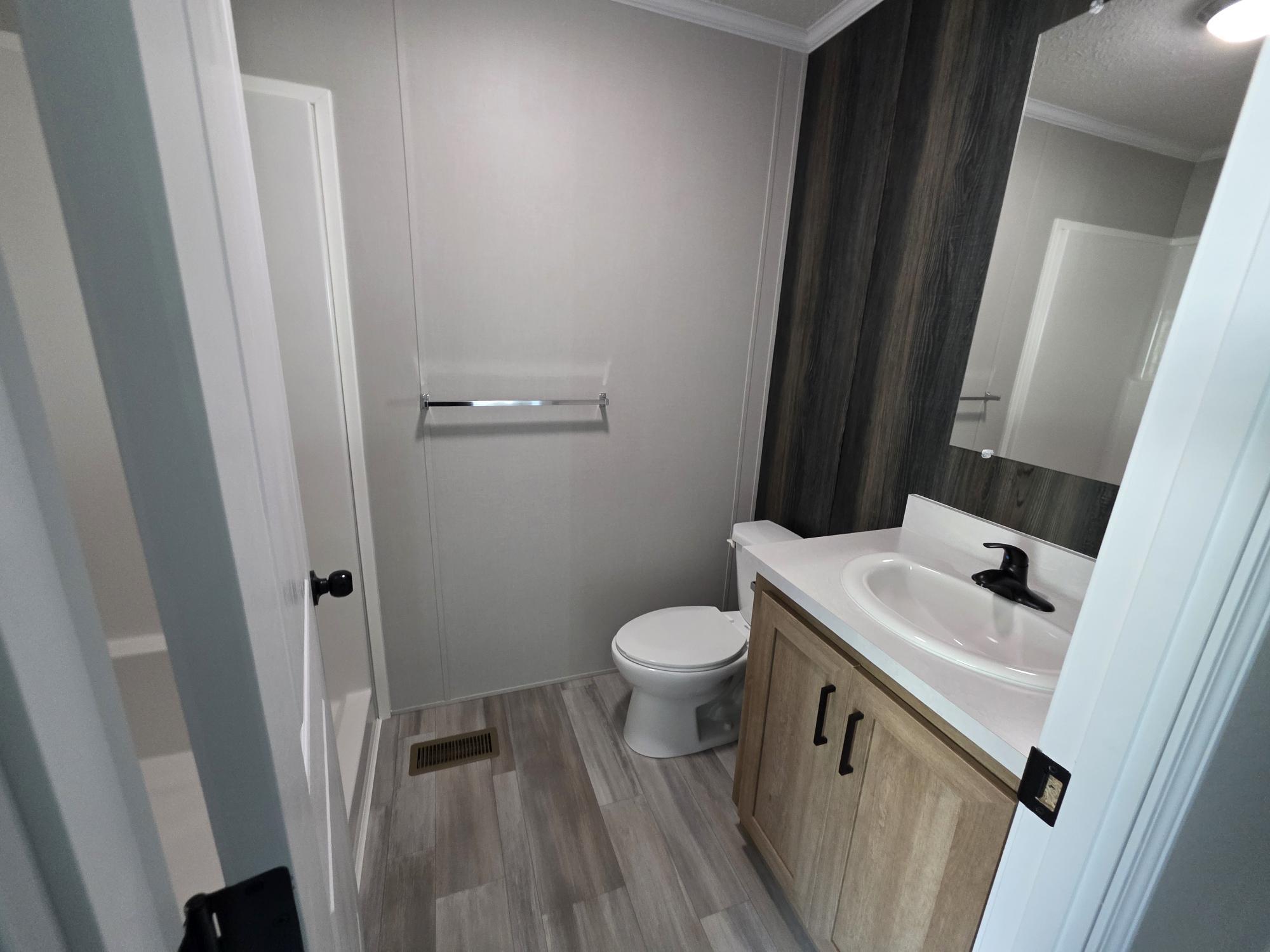 Building Photo - 92 Thomas Ln