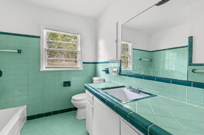 Building Photo - Cozy and Newly Renovated 3 Bedroom 1 Bath ...