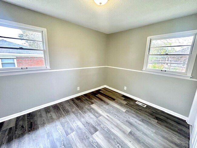 Building Photo - 6117 Colfax Rd NW