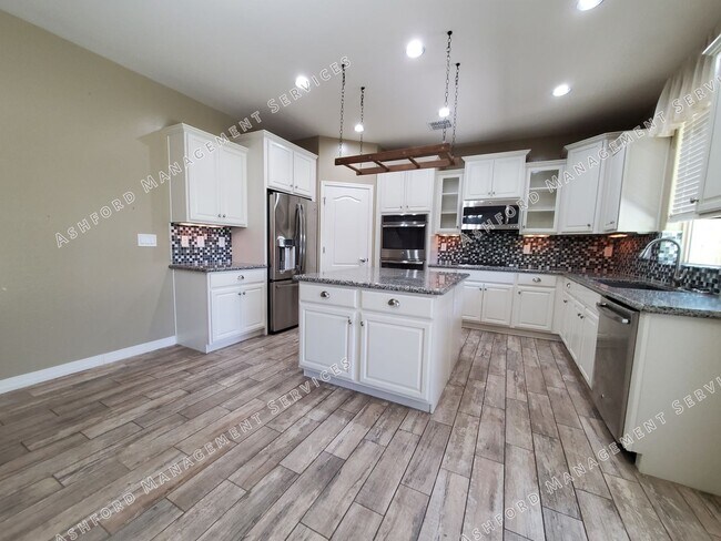 Building Photo - RANCHO CABRILLO 5 BEDROOM HOME FOR RENT