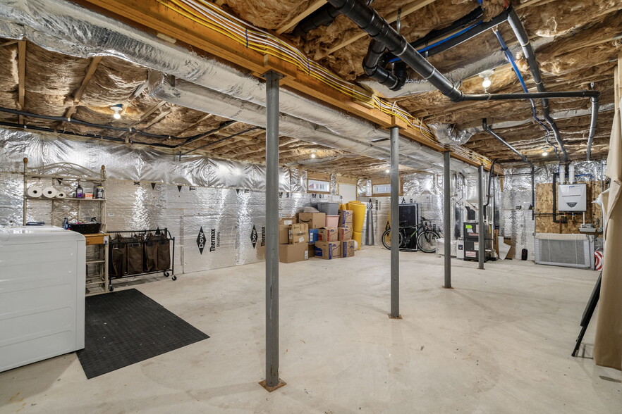 Building Photo - 4 Cherry Blossom Cir