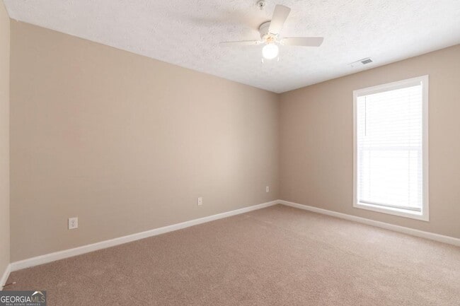 Building Photo - 2020 Briar Creek Ct NE