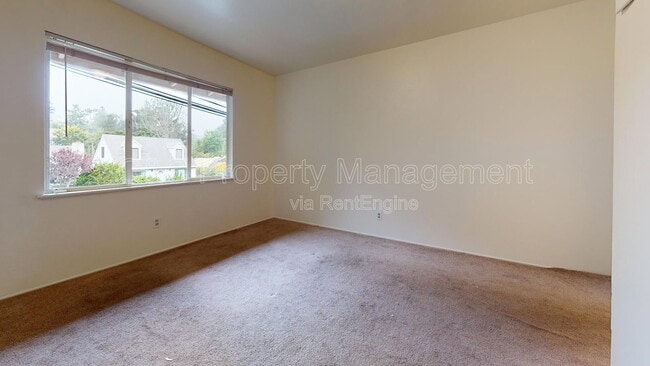 Building Photo - 857 Pacific St