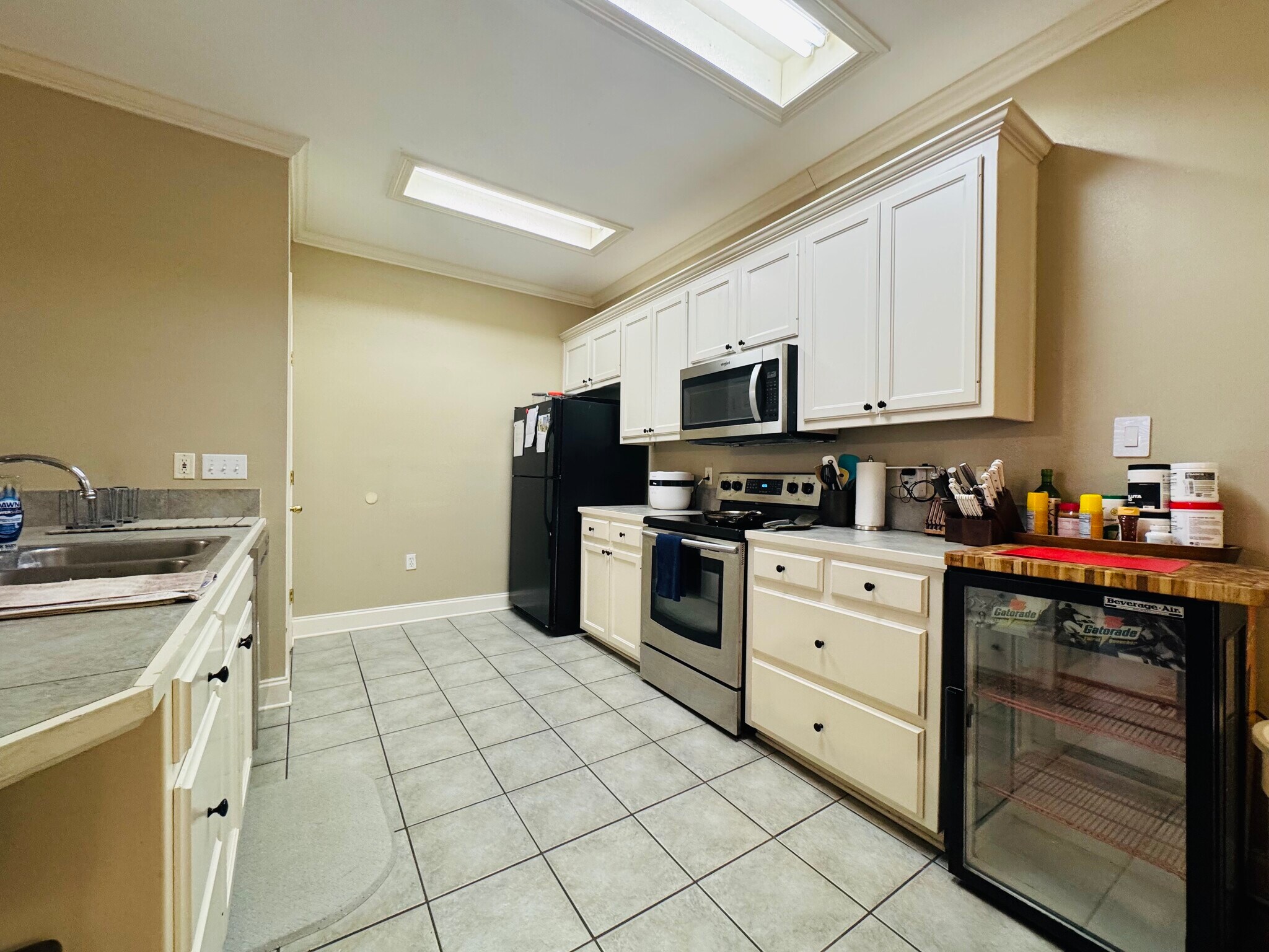 Building Photo - 5578 Arialo Dr