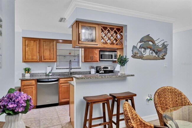 Building Photo - 3350 S Osprey Ave