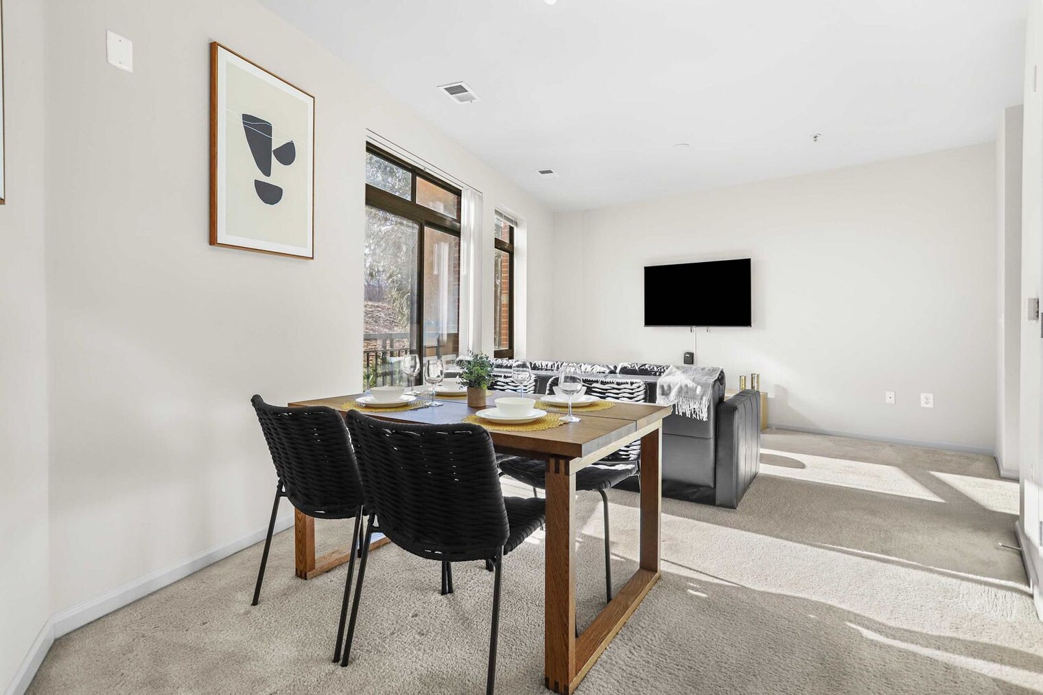 Building Photo - 305 10th Street South