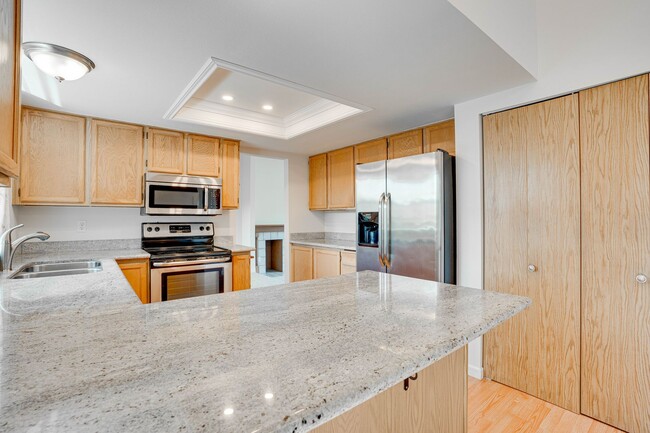 Building Photo - 4 Bedroom 2.5 Baths+ Bonus Home Office/ Woodinville $3850 per Month