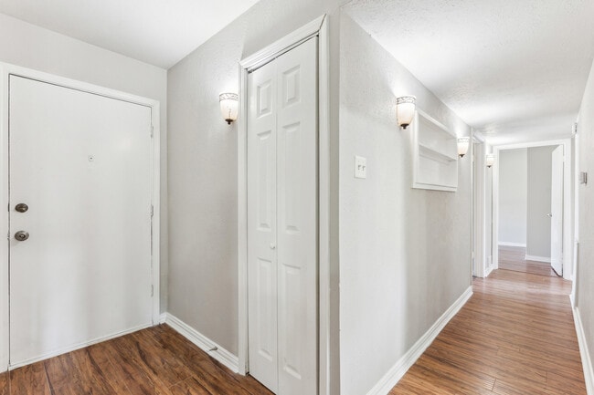 Building Photo - 540 Oldbridge Dr