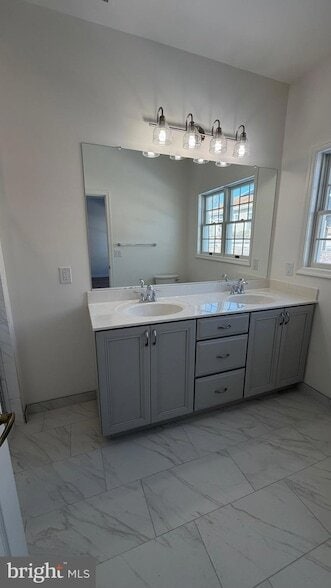 Building Photo - 49 Wagon Wheel Ln