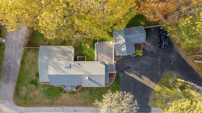 Building Photo - 245 Wareham Rd