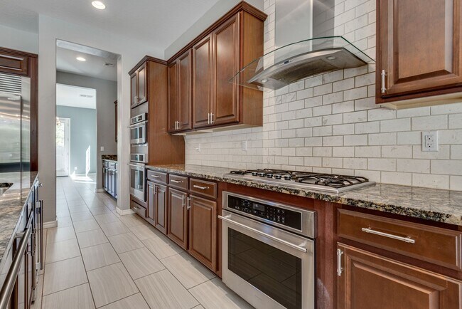 Building Photo - Stunning Summerlin Rental on Private Cul-d...