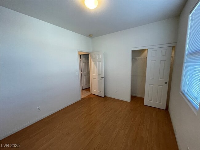 Building Photo - 31 Hudson Canyon St
