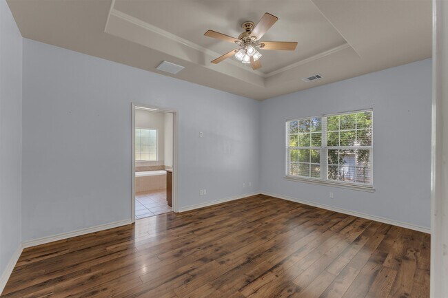 Building Photo - 145 Chaumont St