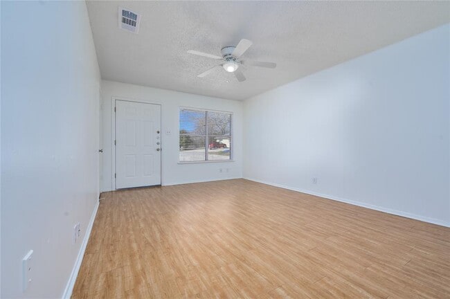 Building Photo - 120 Coers Cir